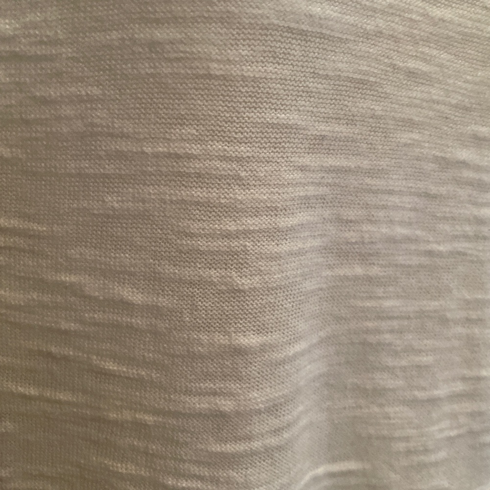 Loft Women’s Top - Picture 2 of 6